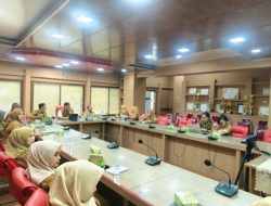 Sekda Erwin Simak Zoom Meeting Pengendalian Inflasi Daerah dan Evaluasi Dukungan Pemerintah Daerah Dalam Program 3 Juta Rumah