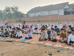 “Sholat Istisqo” Di Desa Tanjung Pinang I, Kapolsek Tanjung Batu Ajak Warga Bersama Cegah Karhutla