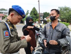 Belasan Warga di Tangkap Satpol PP Tidak Membawa KTP Saat Bepergian