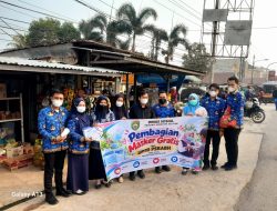 UPTD PSRABH DINAS SOSIAL PROVINSI SUMATERA SELATAN BAGIKAN 500 MASKER GRATIS UNTUK CEGAH DAMPAK KABUT ASAP KARHUTLA DI OGAN ILIR