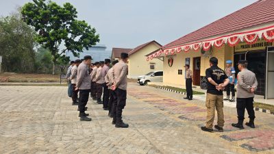 Apel Pagi: Kapolsek Tanjung Batu Tekankan Pelayanan Prima dan Kesiapsiagaan Karhutla   